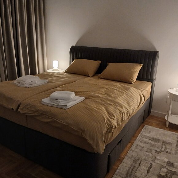 Sunny Oasis Apartment 10 Bedroom, Belgrade