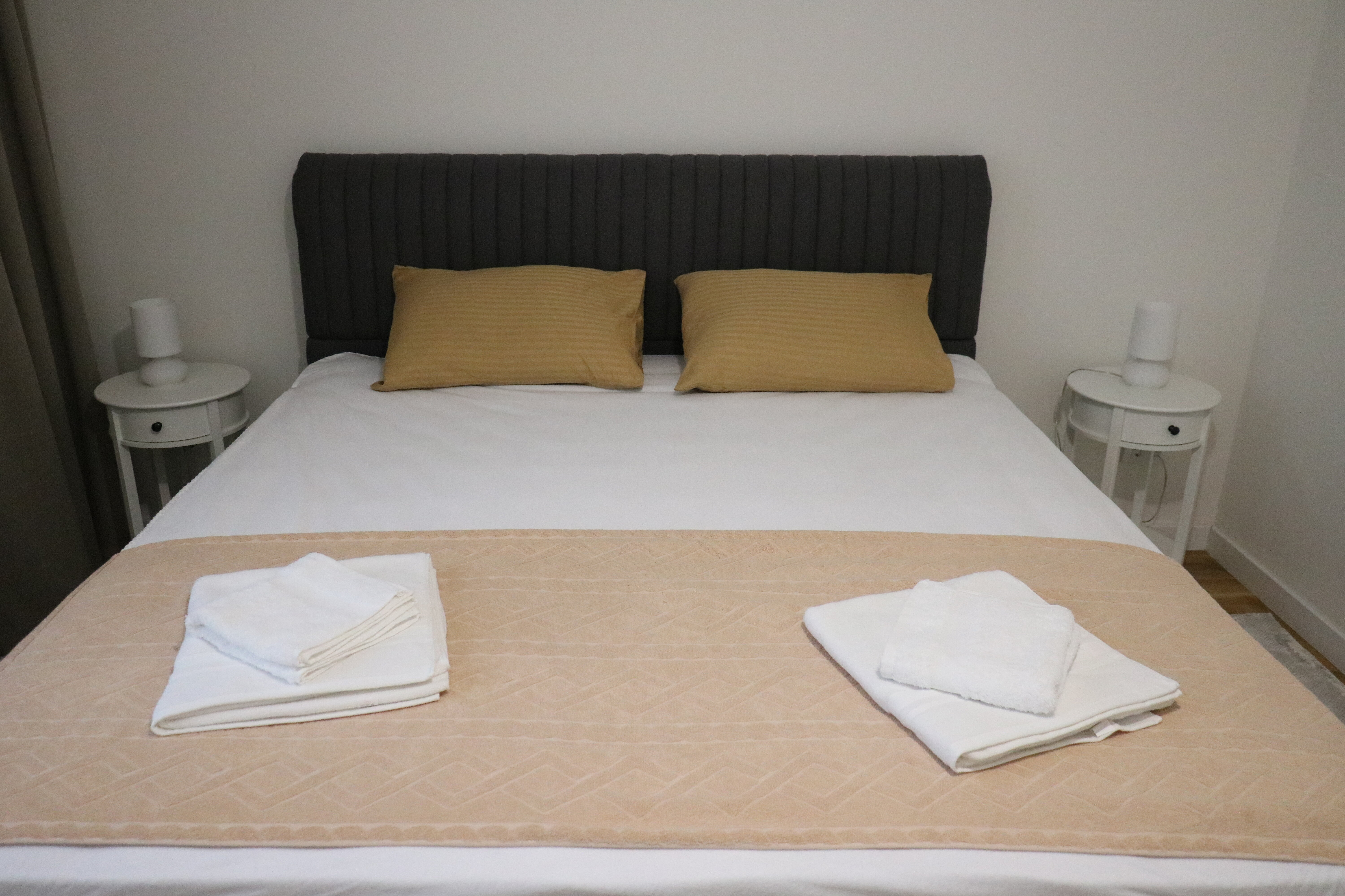 Sunny Oasis Apartment 10a Bedroom, Belgrade