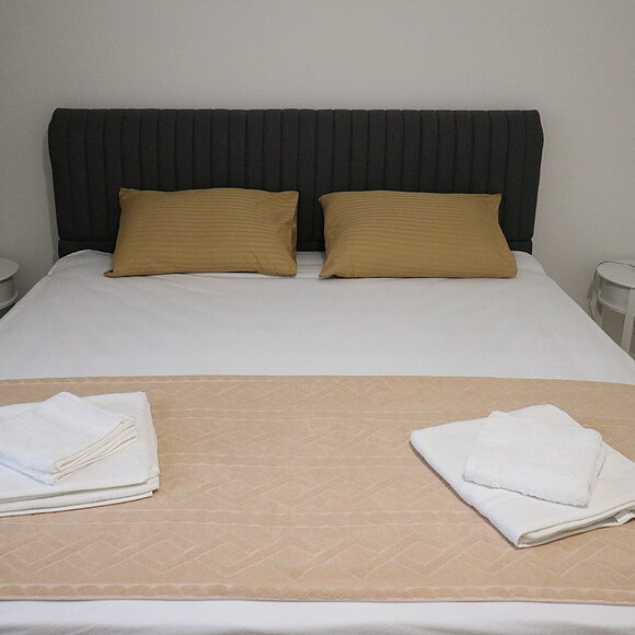 Sunny Oasis Apartment 10 Bedroom, Belgrade