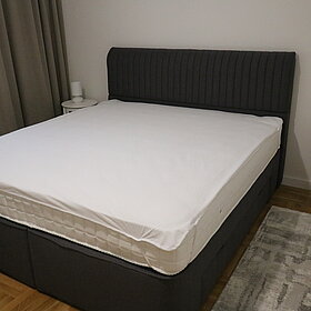 Sunny Oasis Apartment 10 Bedroom, Belgrade